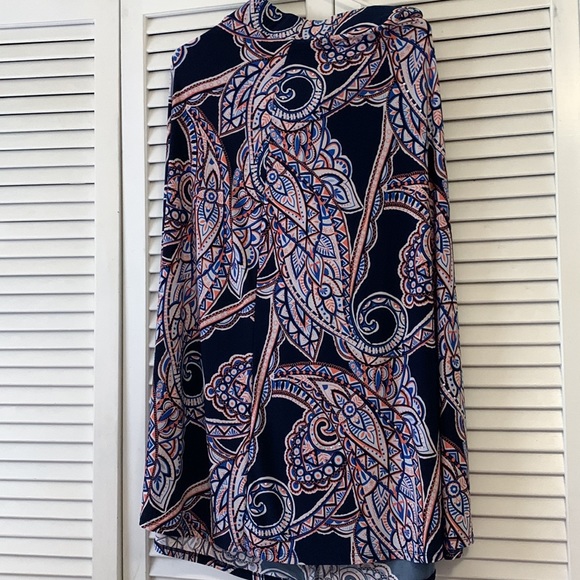 I-N-C International Concepts Petite skirt, 95% polyester, 5% spandex size P/L - Picture 2 of 3